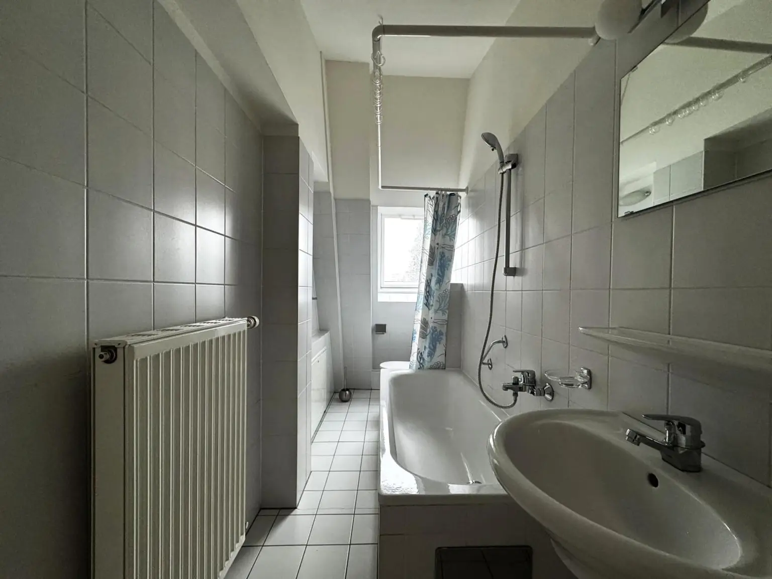 Freundliche 2-Zimmer-Mietwohnung Nähe LKH und FH
