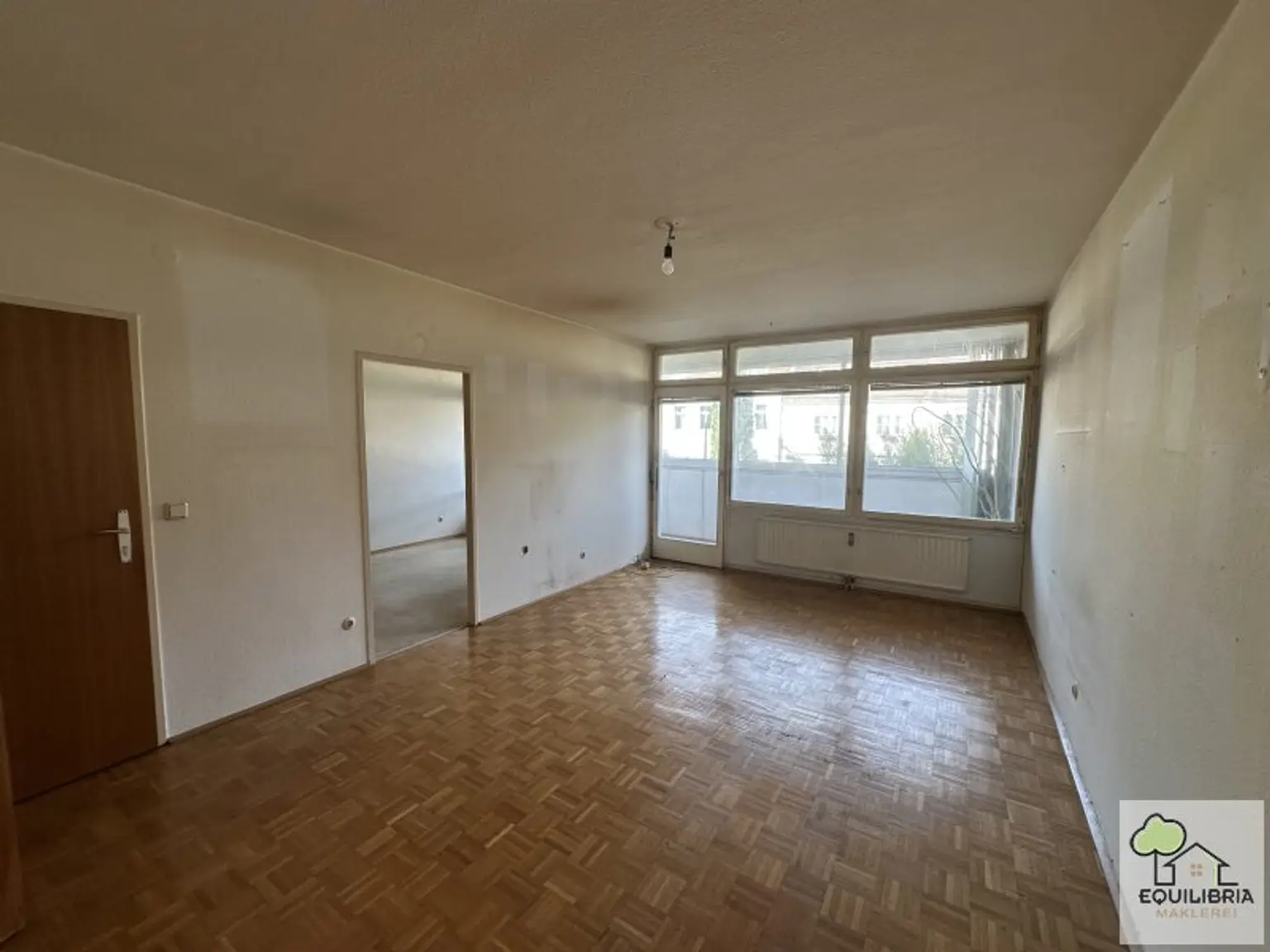 Renovierungsbedürftige 3-Zi-Wohnung Obere Stadt inkl. Stellplatz