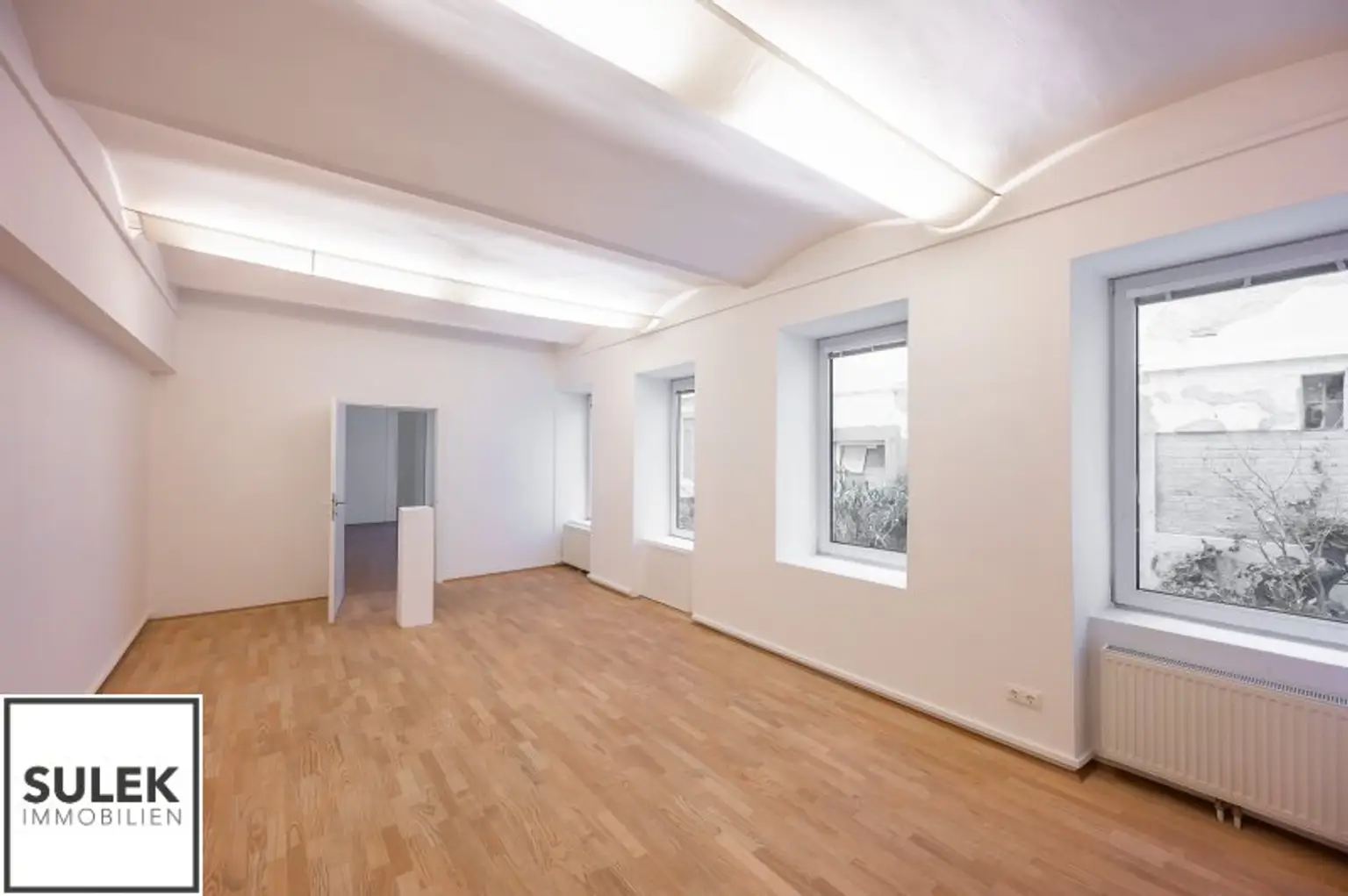 ** ab sofort: ein rd. 260 m² großes Geschäftslokal mit perfektem Grundriss**  Nähe Lerchenfelder Gürtel / Brunnengasse**