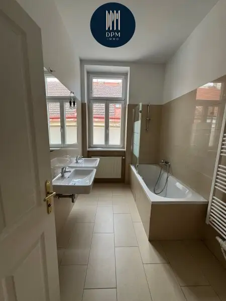 Großzügig aufgeteilte 3-Zimmer Wohnung in Top Lage !!