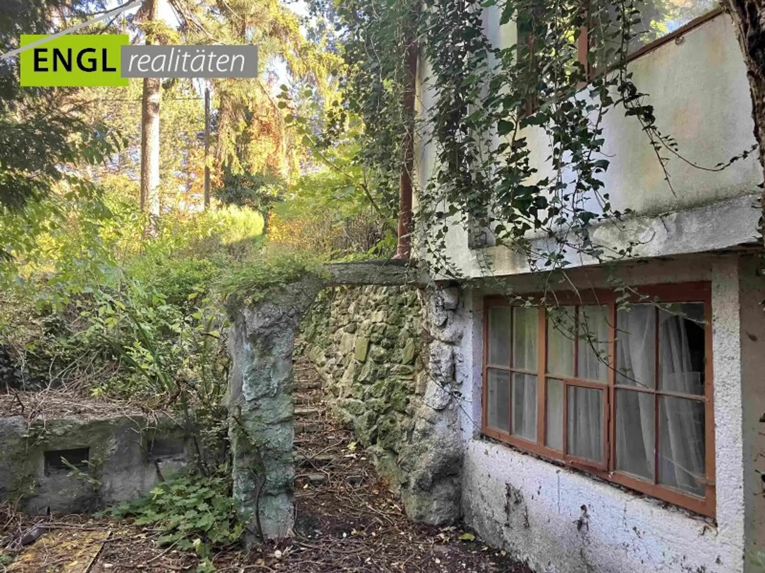 Bestandsgebäude am Grund