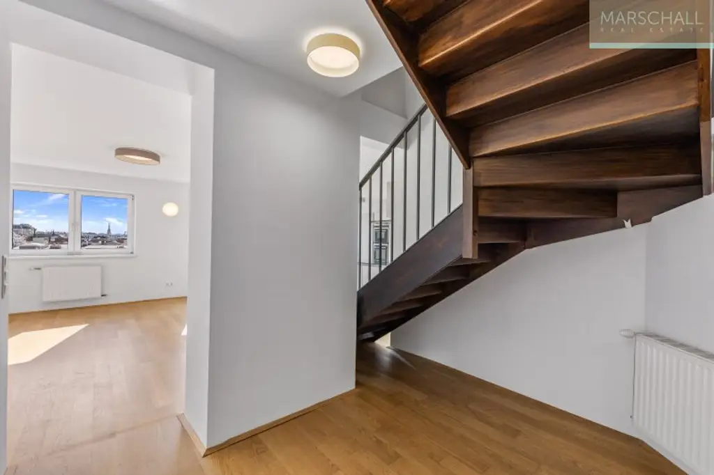 Helle 4-Zimmer-Dachgeschosswohnung mit traumhaftem Fernblick im 7. Bezirk