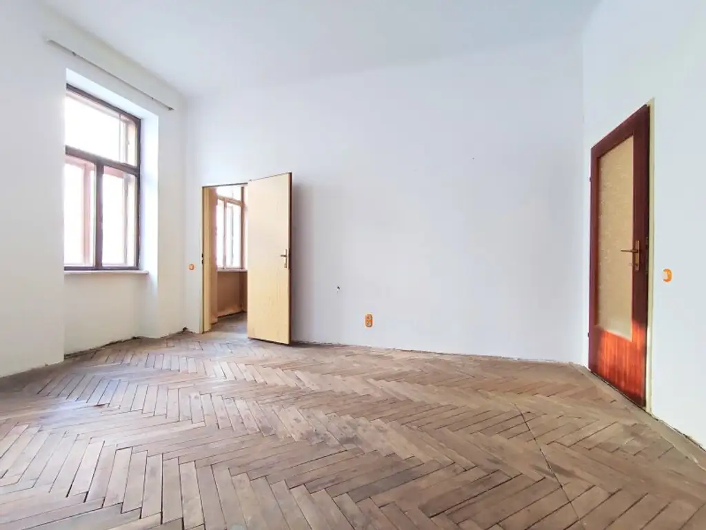 RUHIGE LAGE - Altbau Nähe Matznerpark
