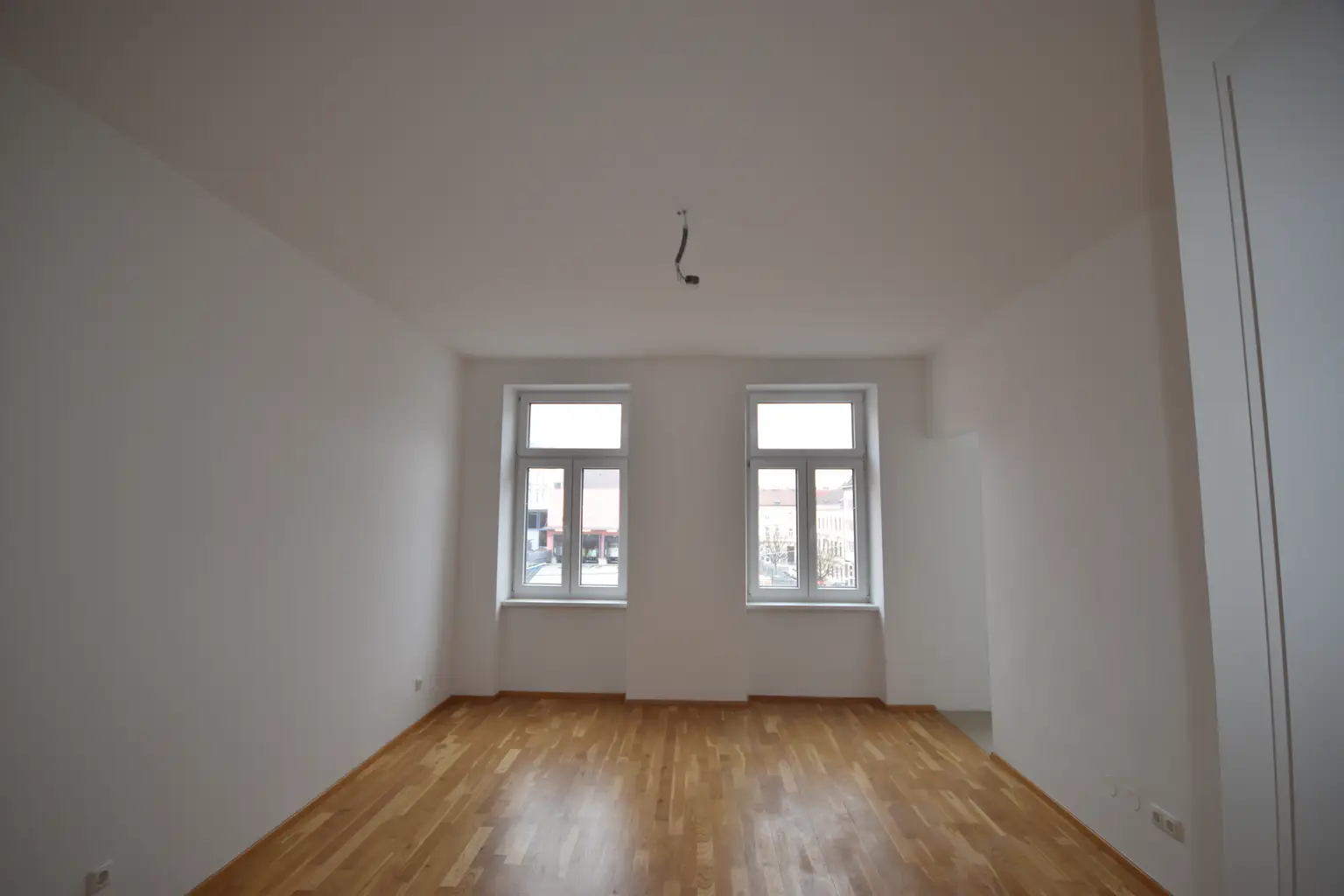 "17 BEZIRK - Modern sanierte Garconiere mit Altbauflair"