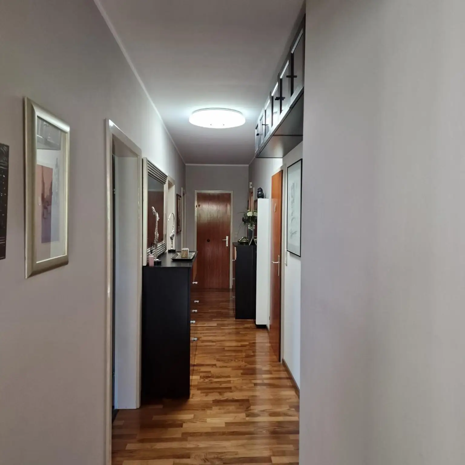 Ruhige und sonnige 4-Zimmer-Wohnung in zentraler Lage!