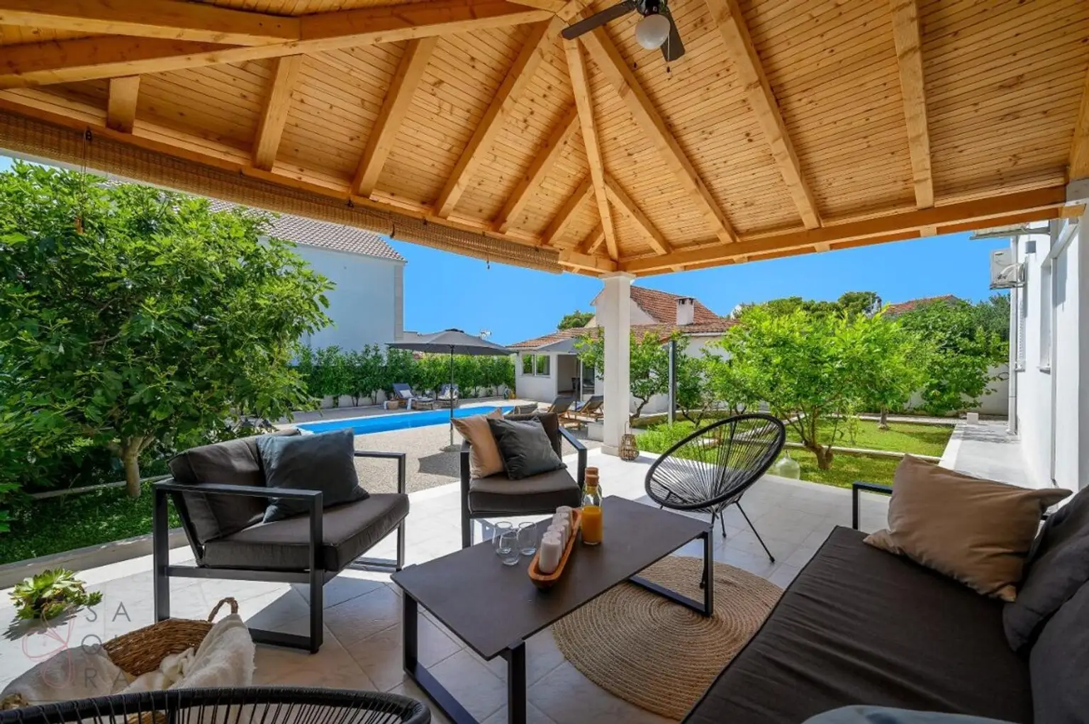 Stilvolles Haus in Milna – Mediterranes Lebensgefühl mit Investitionspotenzial