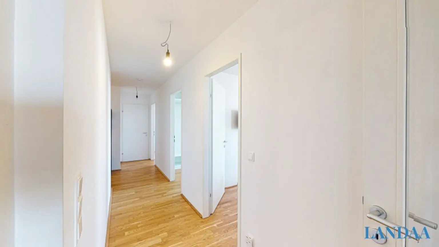 Wunderschöne 4 Zimmer Dachgeschosswohnung mit Garage