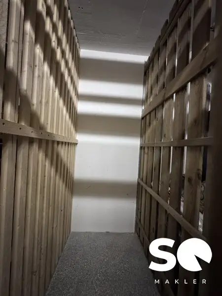 # SQ - HELLE, RUHIGE 2 ZIMMER DG-WOHNUNG INKL. TERRASSE - NÄHE RIVERSIDE - 1230 WIEN - TAG DER OFFENEN TÜR: 31.10.2025 14:00-17:00