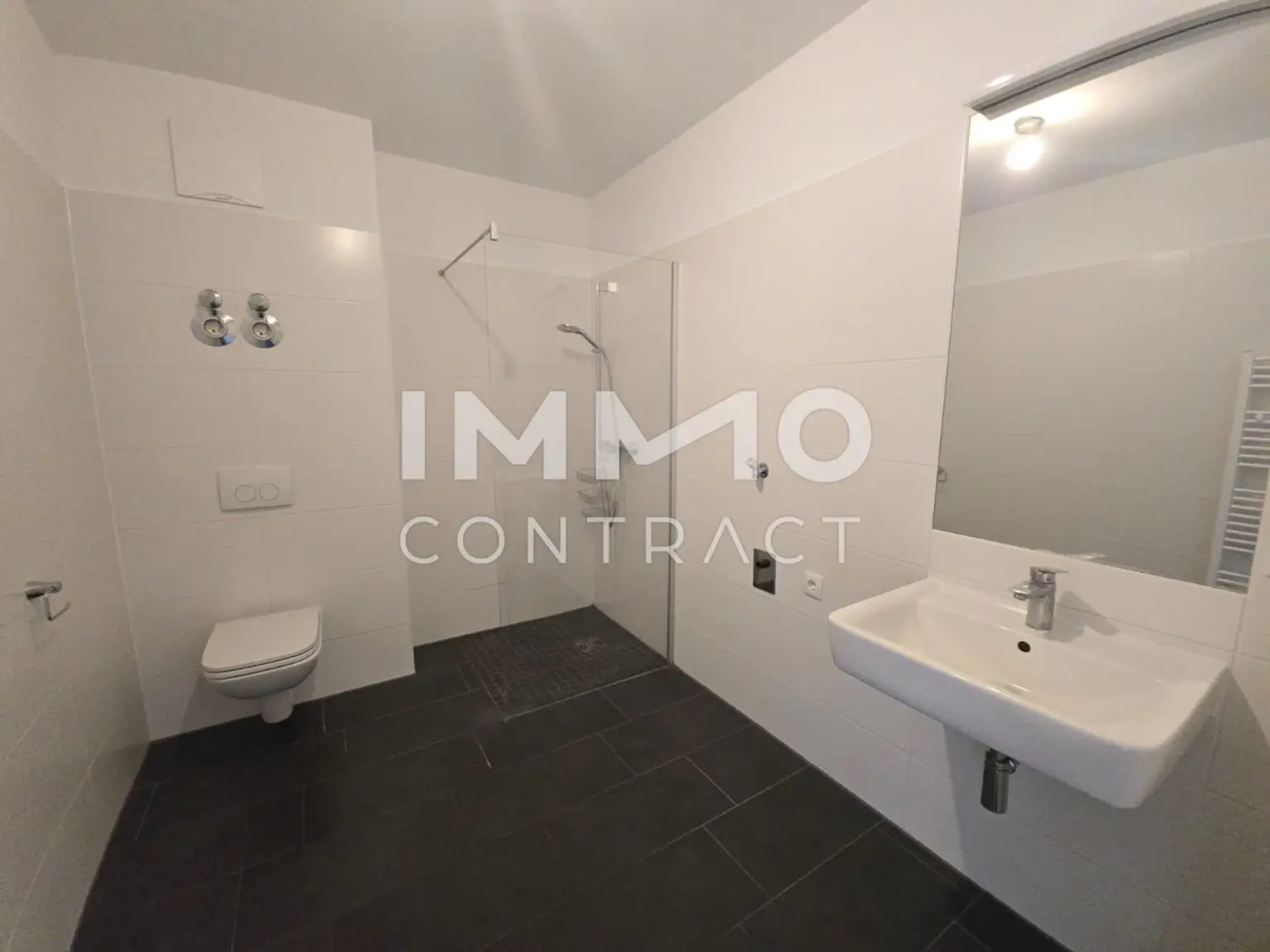 Zwei Zimmer Wohnung mit großem Balkon und EIGENGARTEN in ruhiger Innenhoflage, Dornschneidergasse 31 - Top 1