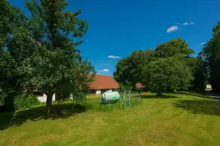 Rueckseite_vom_Bauernhof