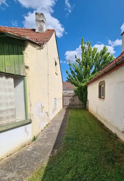 GELEGENHEIT MIT GROSSEN POTENTIAL IN  PALTERNDORF HAUS MIT 6 ZIMMER 156 WFL. PLUS  2 GROSSE SCHUPPEN