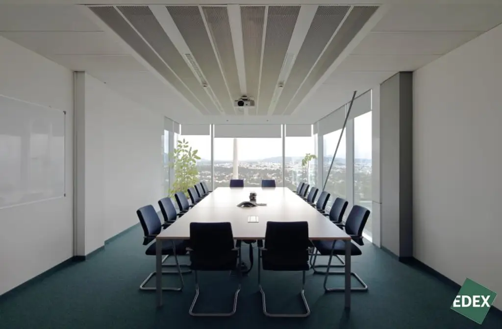 Hochwertige Flächen im Saturn Tower