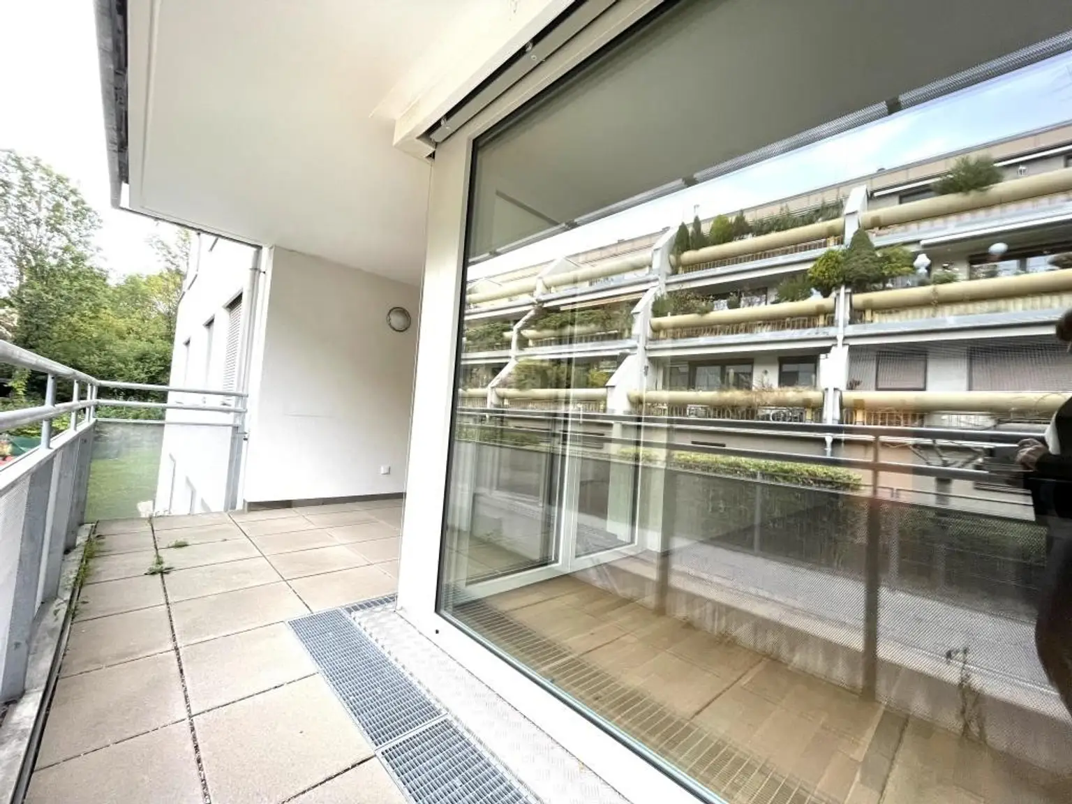 Wunderschöne Neubauwohnung mit 11m² Außenfläche + Nähe U6!! AB DEZEMBER