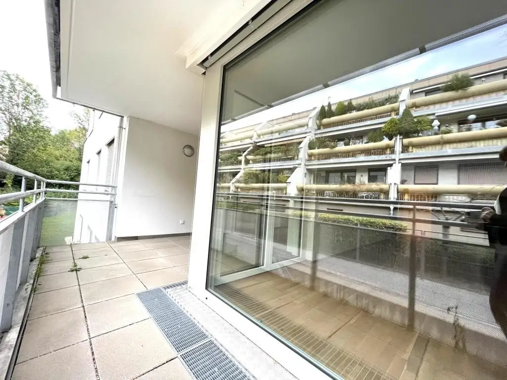 Wunderschöne Neubauwohnung mit 11m² Außenfläche + Nähe U6!! AB DEZEMBER