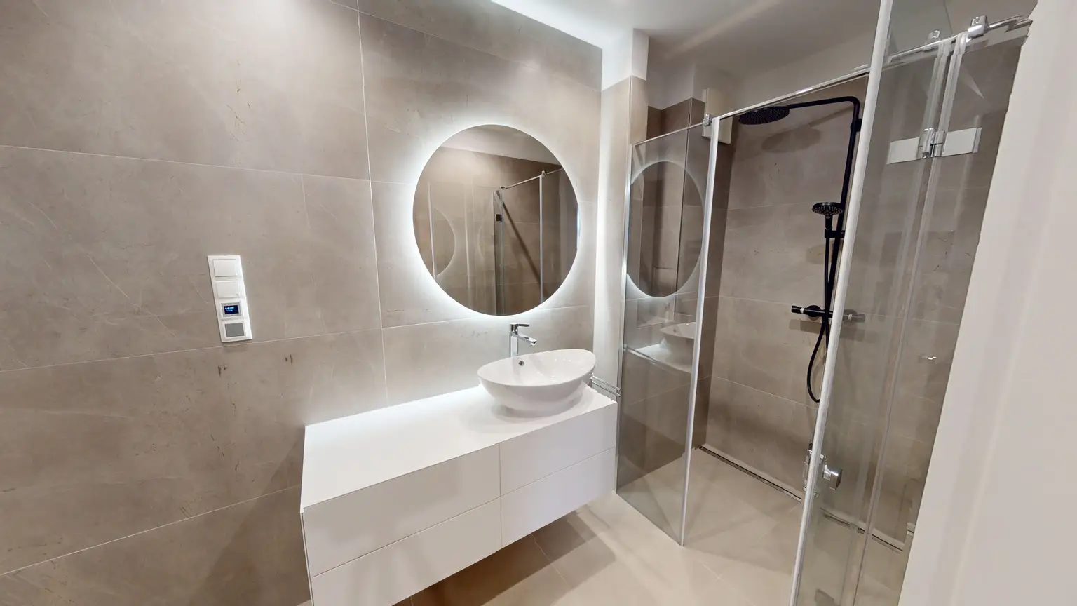 Wunderschöne, barrierefreie 2-Zimmer-Wohnung mit Terrasse in absoluter Ruhelage