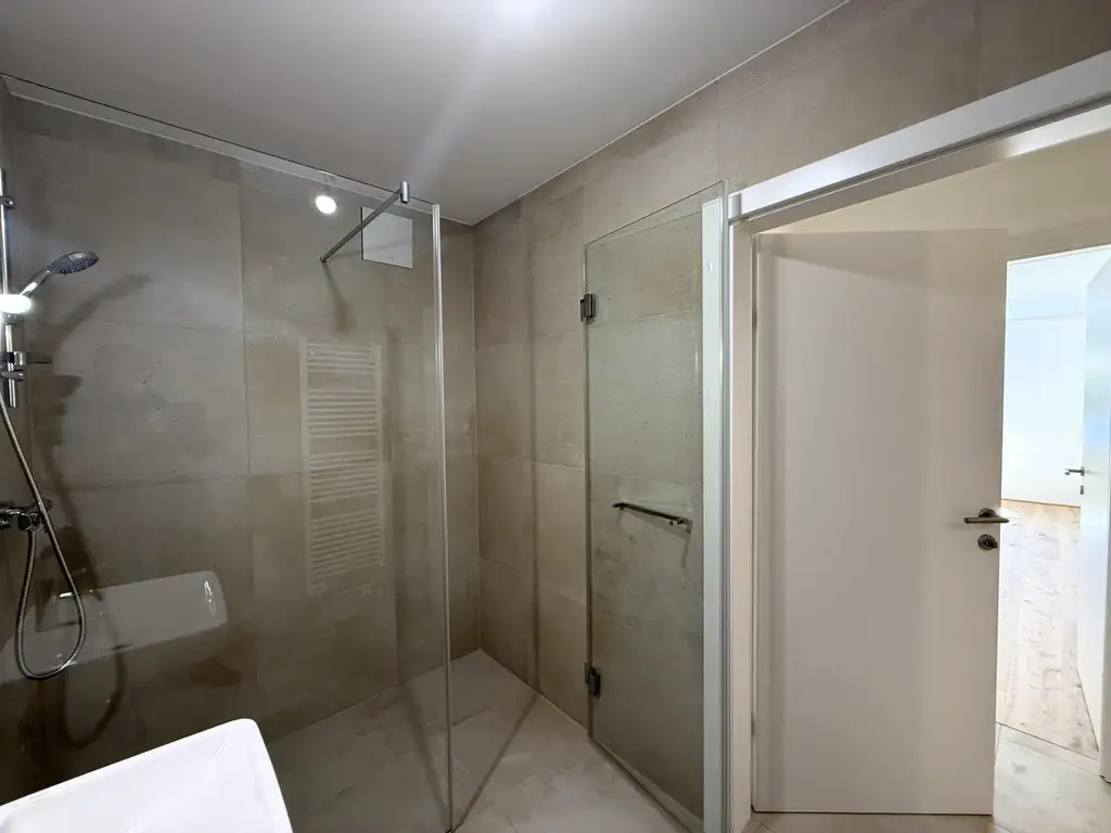 Erstbezug nach Generalsanierung - Wohnungseigentum // First occupancy after complete renovation - condominium ownership //