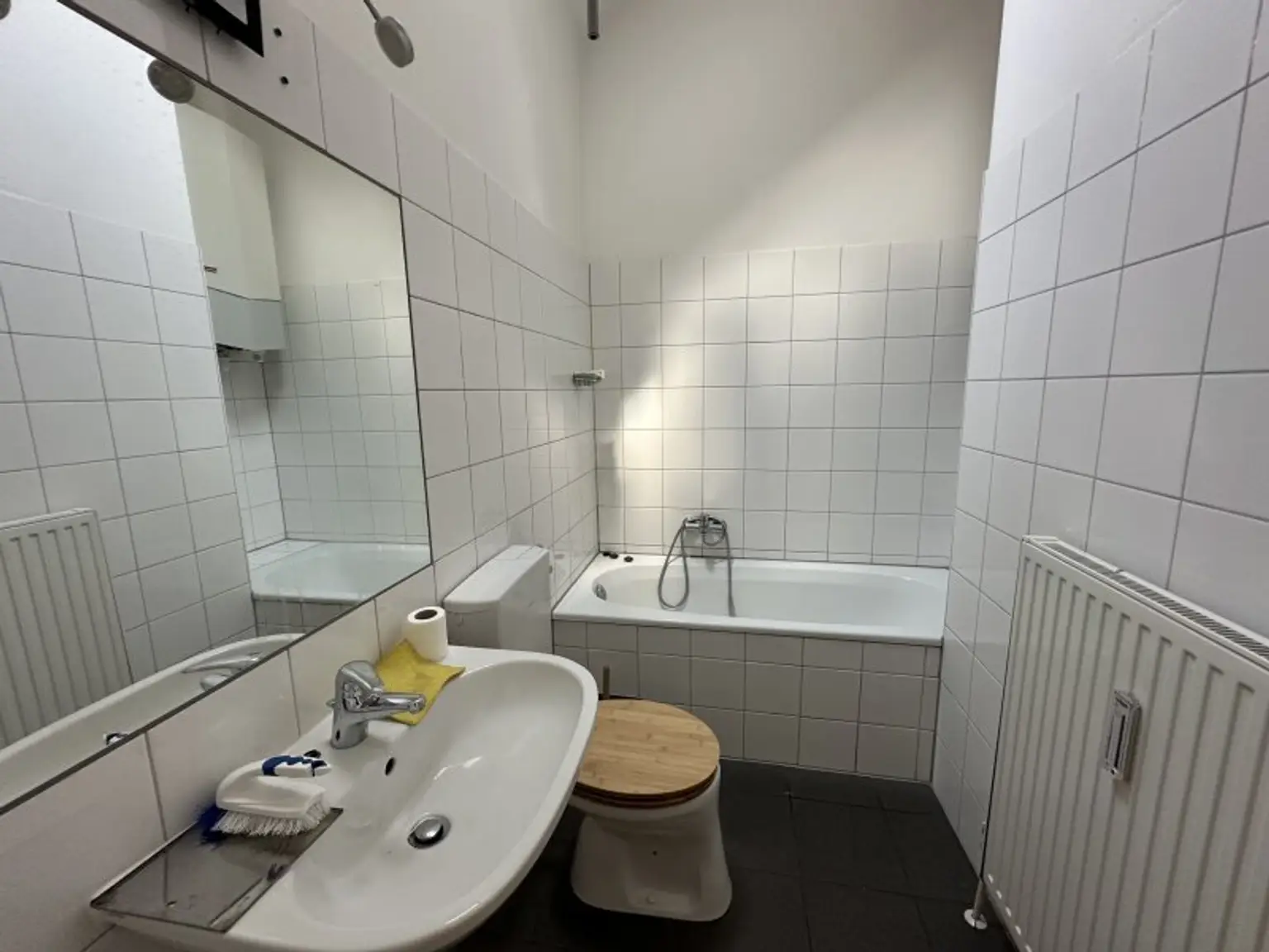 Sandwirtgasse: Loft-Wohnung ab sofort frei!