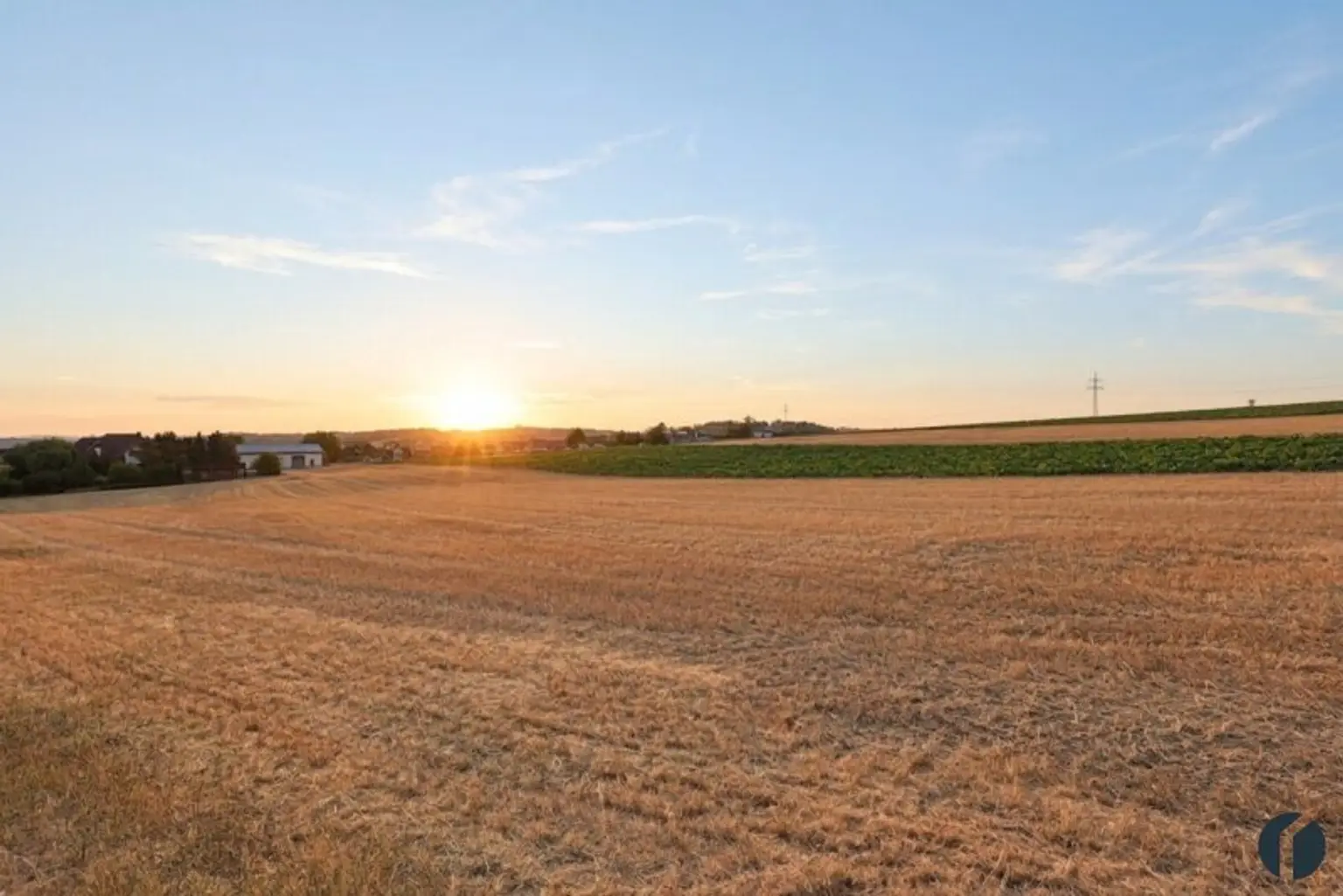 Sonnenuntergang hinter dem Haus