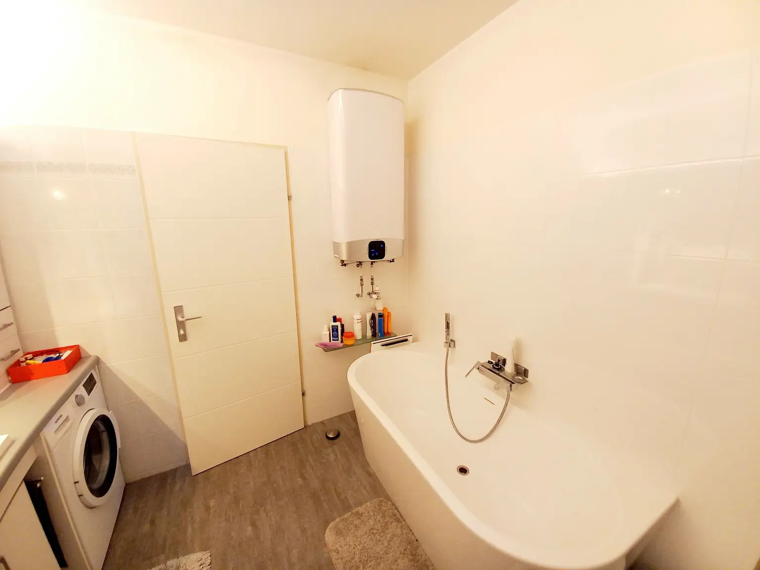 Sonnige 5 Zimmer-Wohnung mit Anningerblick