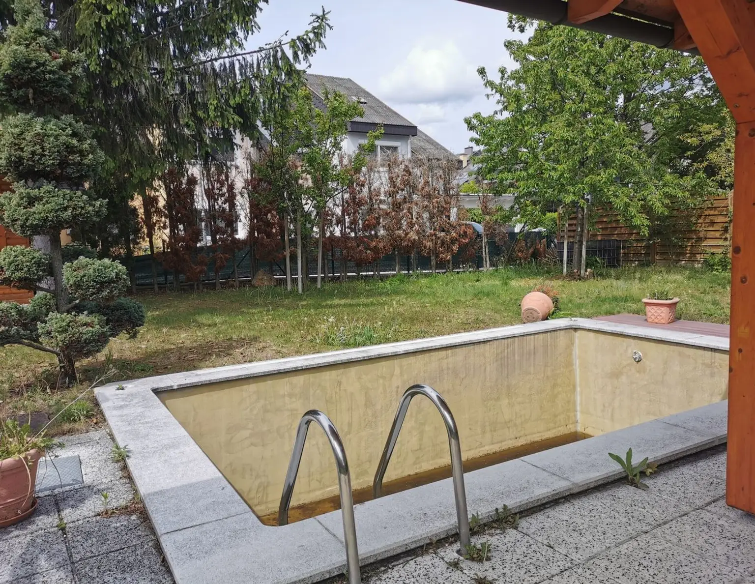 Einfamilienhaus mit Pool