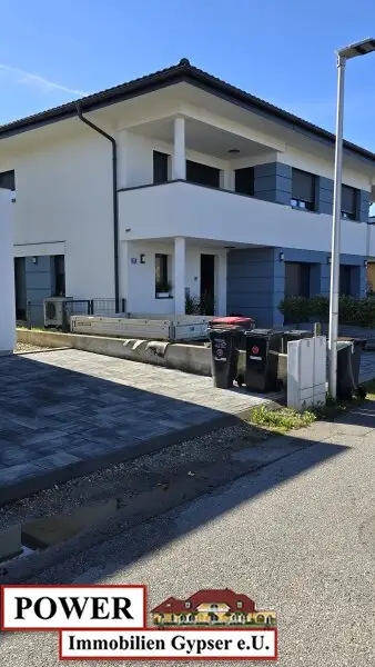 sofort zu beziehen ! Großzügiges, gemütliches Top Ausgestattetes Eckreihenhaus