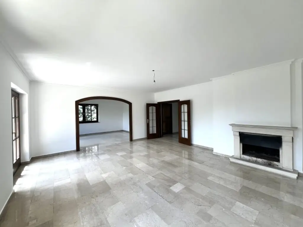 Rarität (!) Großzügige Villa in Badener Bestlage am Mitterberg mit prächtigem Garten - zentrumsnahe (!)