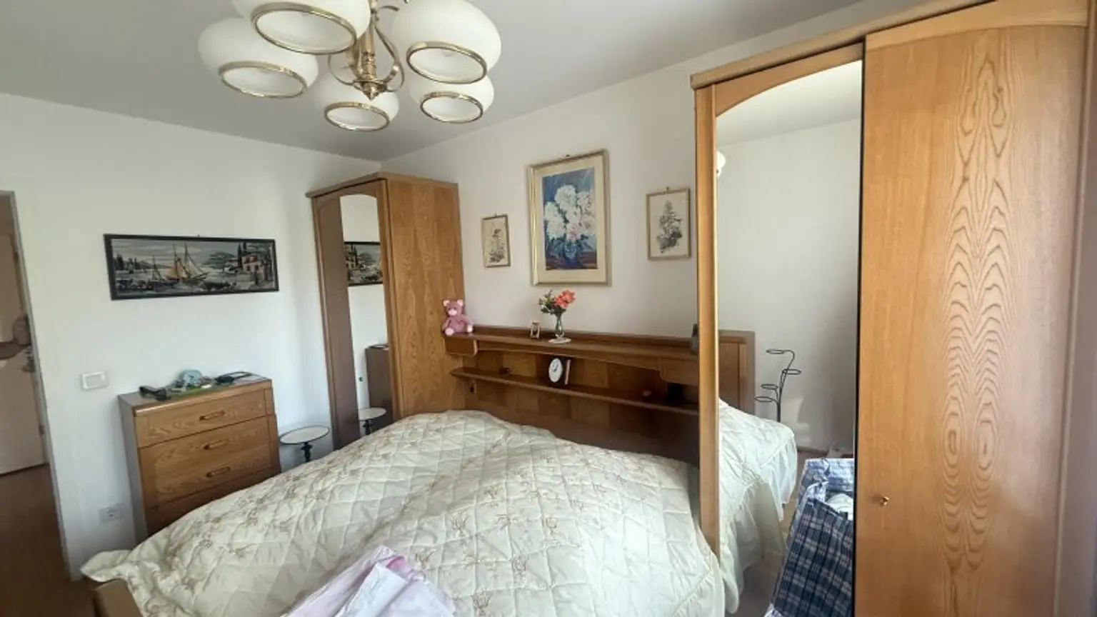 2-Zimmer-Wohnung mit Balkon und Wintergarten, sowie ein opt. Stellplatz und optionaler Möblierung!