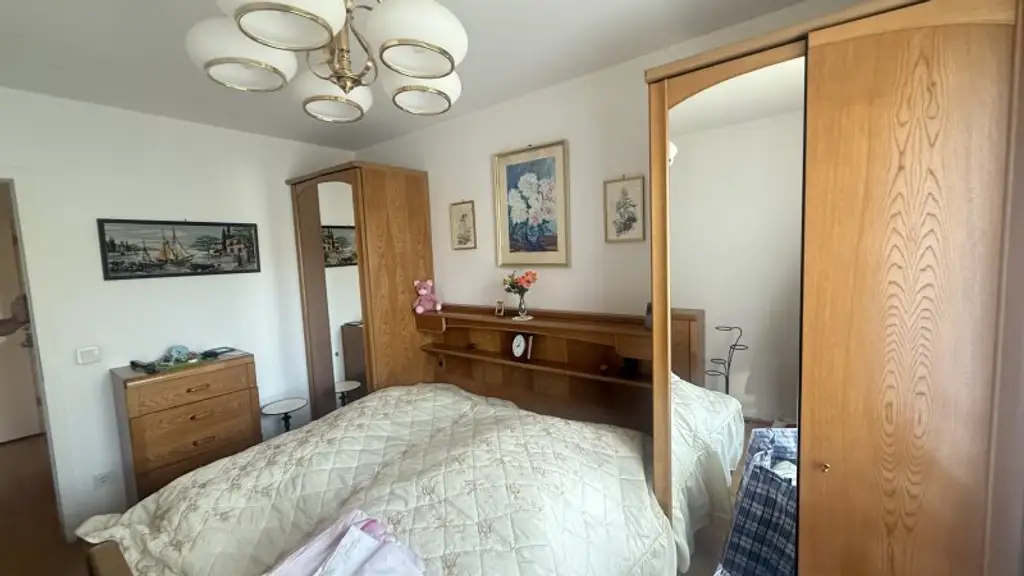 2-Zimmer-Wohnung mit Balkon und Wintergarten, sowie ein opt. Stellplatz und optionaler Möblierung!