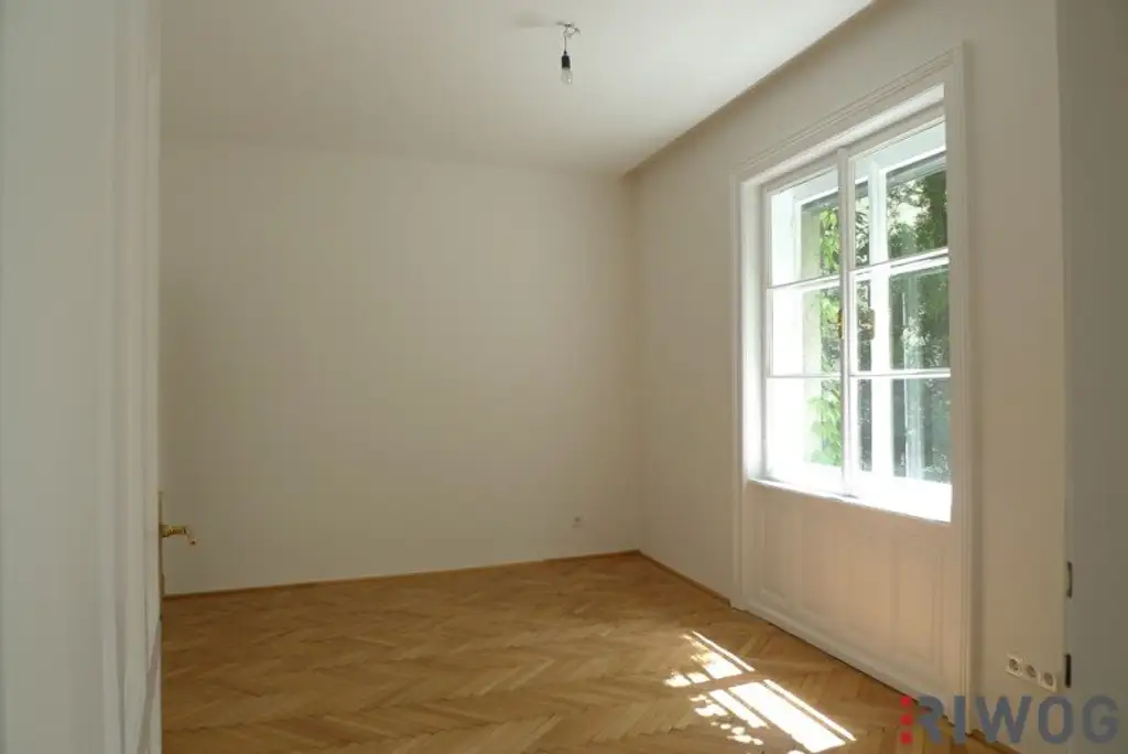 Ruhig gelegenes Hofgebäude mit Eigengarten & moderner Küche | 5 Zimmer & Keller