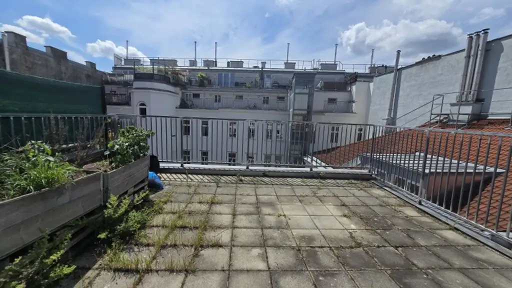 Schöne 4 Zimmer Wohnung mit Terrasse. Nähe Mariahilfer Straße