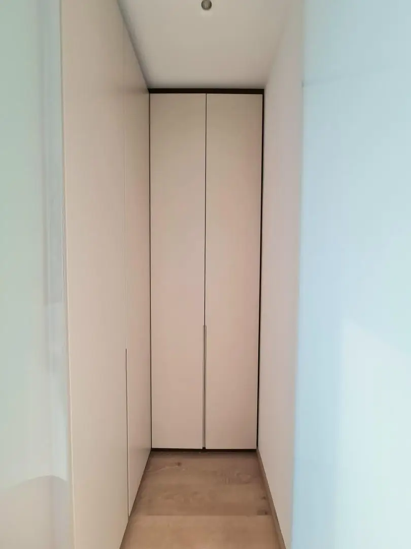 Wohnung -Master Bedroom-Schrankraum