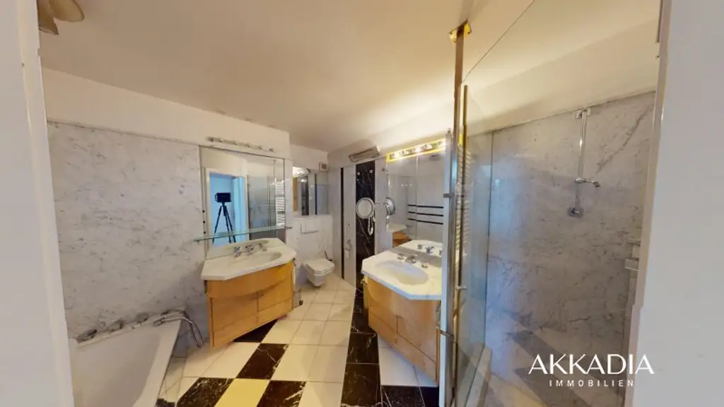 Exklusive DG-Wohnung in 1070 Wien mit 91m² Dachterrasse