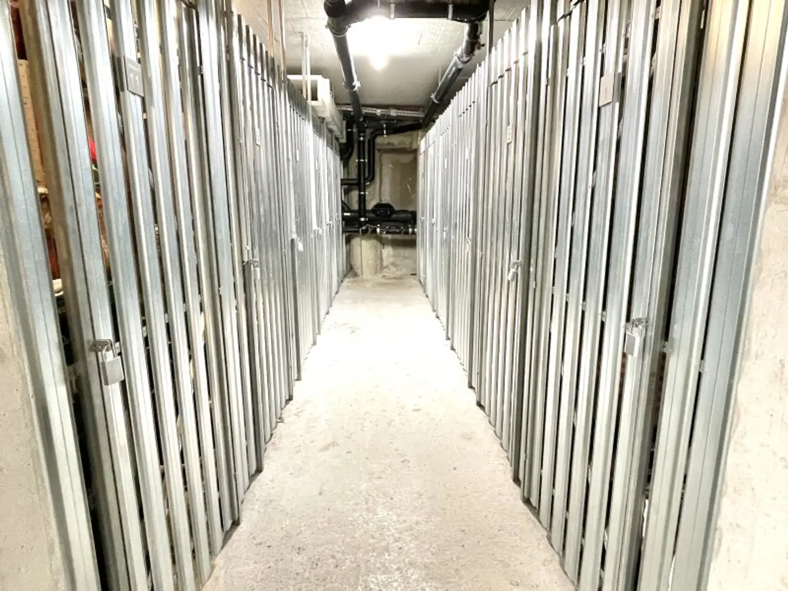 *Goldener Hirsch – Stilvolle 2-Zimmer-Wohnung mit Terrasse & Garten in der Ziedlergasse, 23. Bezirk*