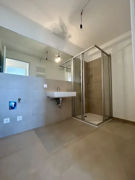 Erstbezug: Traumhafte 3-Zimmer-Wohnung mit Südbalkon in 1230 Wien!