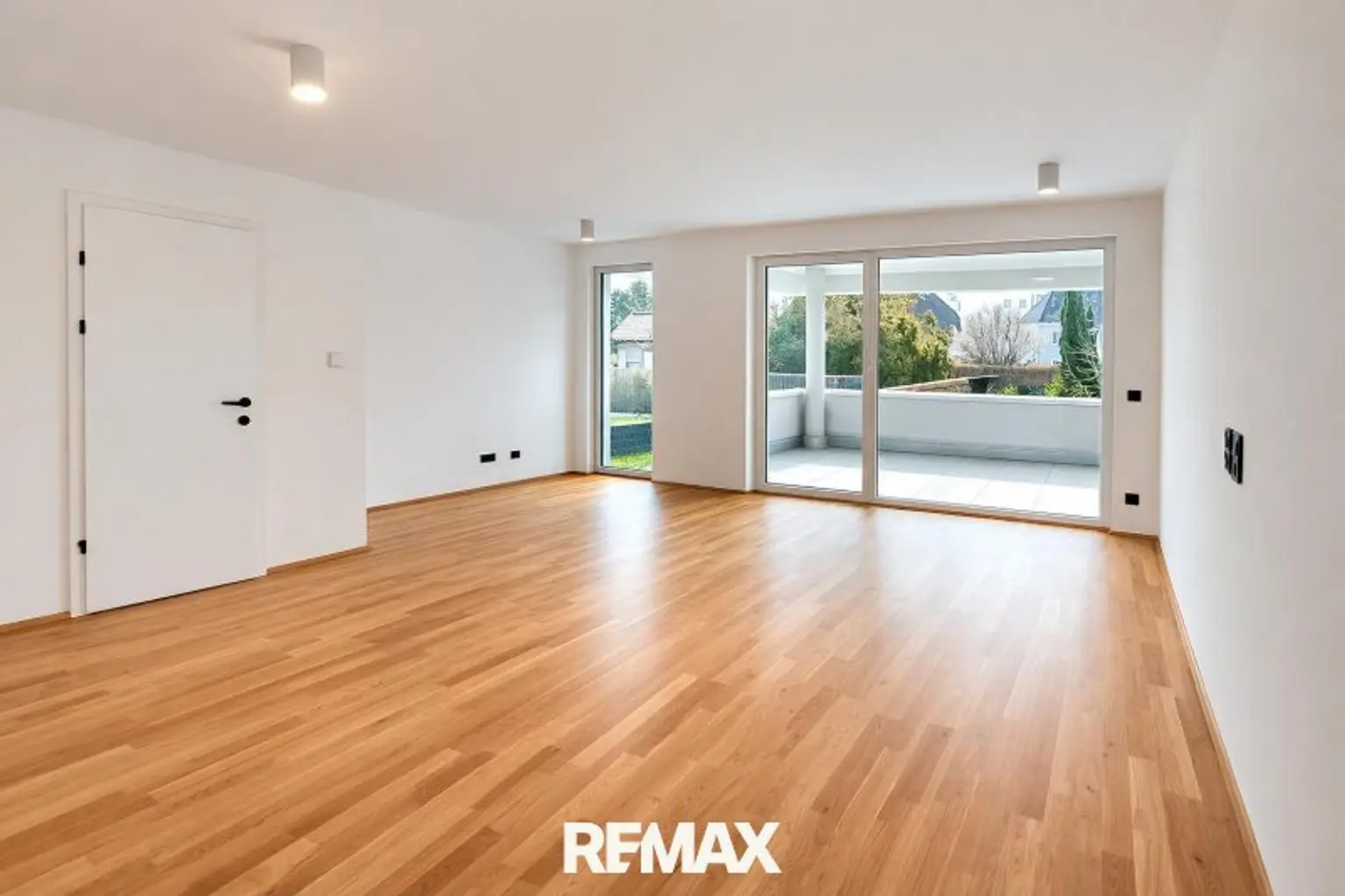 Wohn-/Esszimmer mit Küche