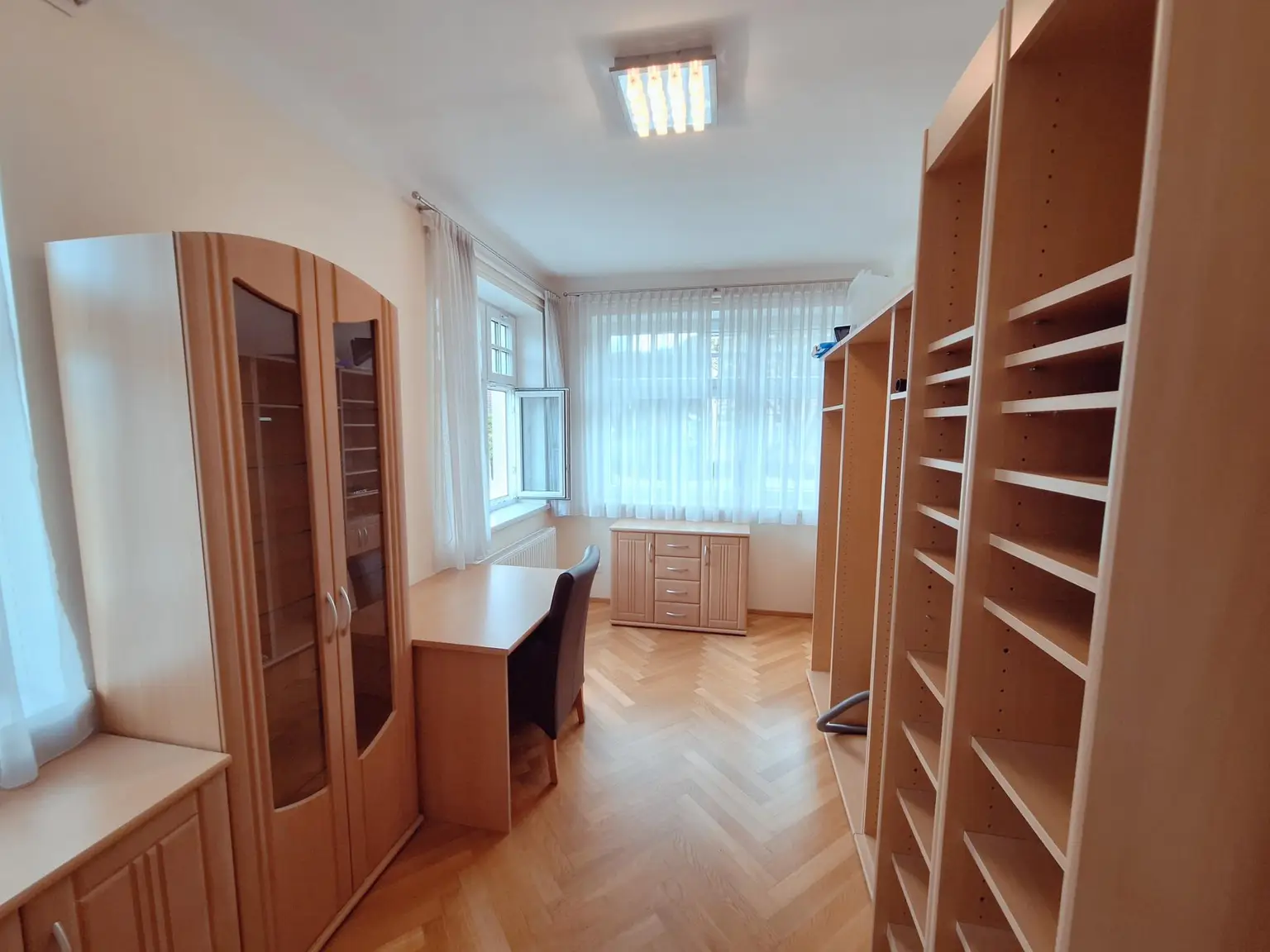 VILLA IN HAINFELD - WOHNEN UND ARBEITEN MÖGLICH