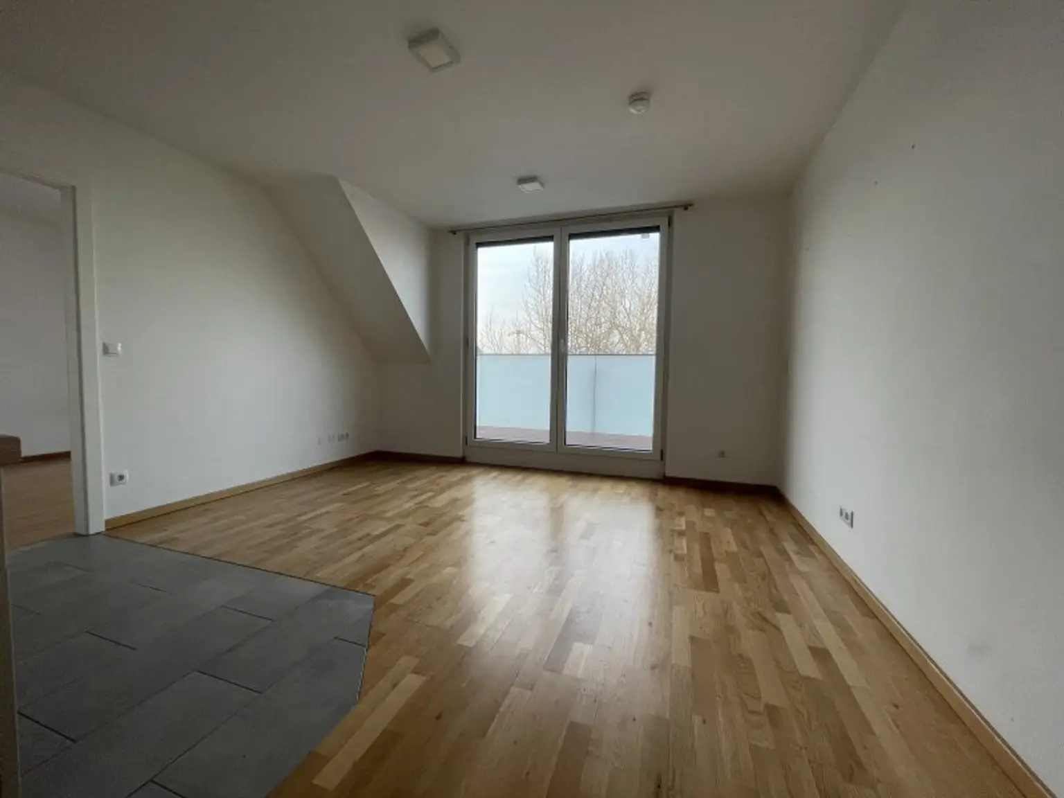 PREISREDUKTION: BALKONWOHNUNG mit Erdwärme - 2 Zimmer mit optimaler Raumaufteilung