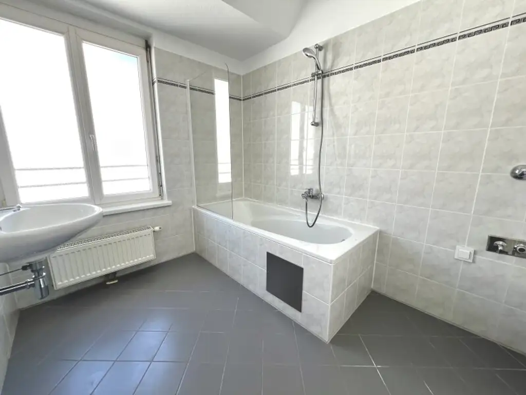 Traumhafte 51m² Wohnung in Stilaltbau: 2 Zimmer, moderne Einbauküche, für 319.000 €