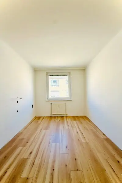 Sehr gut aufgeteilte 2 Zimmer Wohnung mit separater Küche