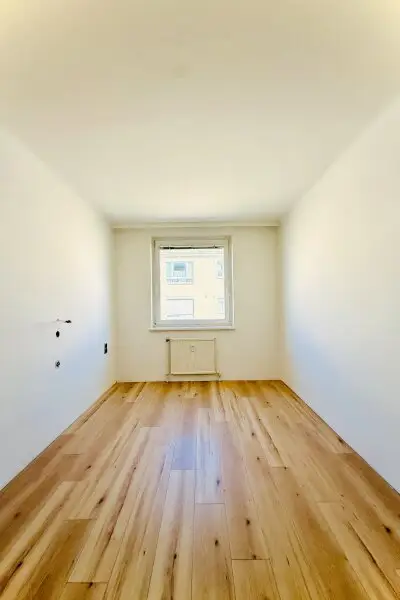 Sehr gut aufgeteilte 2 Zimmer Wohnung mit separater Küche
