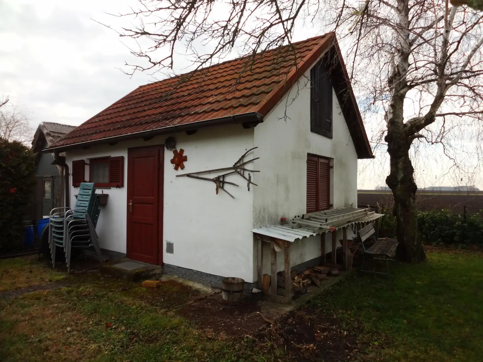 Einfamilienhaus mit Vollkeller in ruhiger Lage !