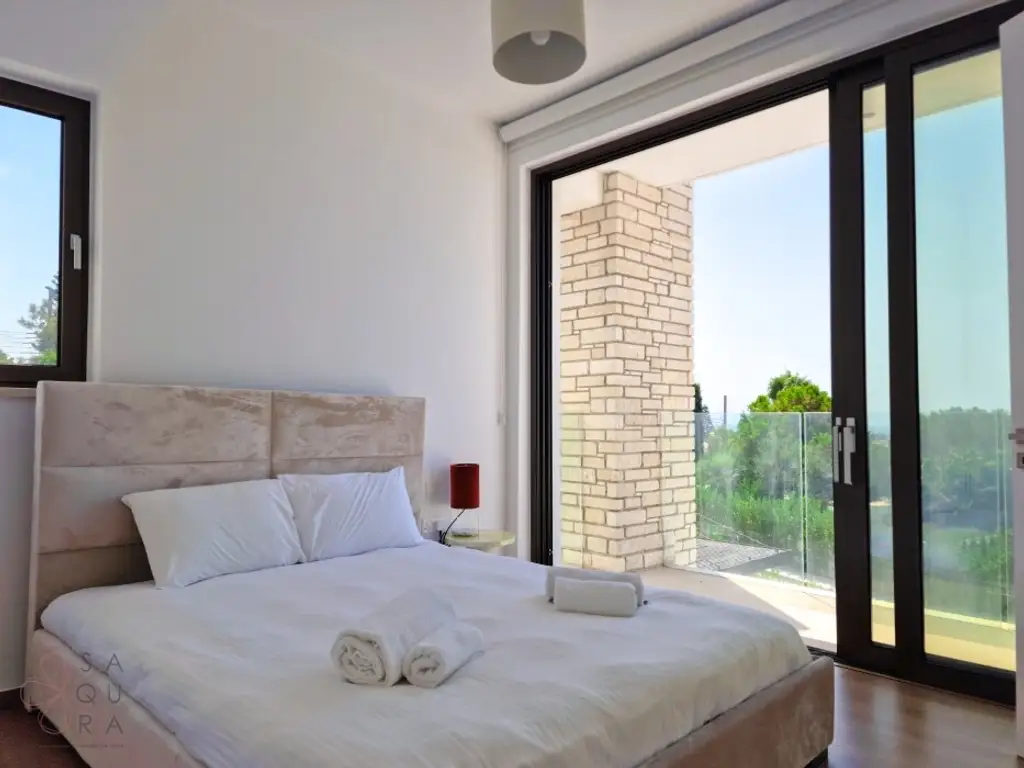 Mediterranes Wohnen mit Weitblick – Luxusvilla in Paphos, bezugsfertig