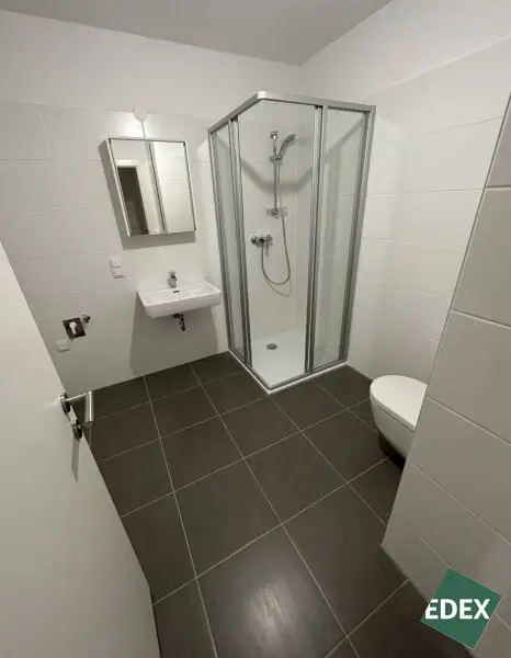 Moderne 2-Zimmer-Wohnung mit Balkon nahe U1