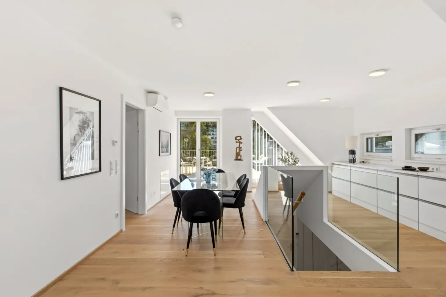 D | ++ WEITBLICK. RUHE. STIL. ++ 3-ZIMMER-MAISONETTE in BESTLAGE | Prima Service Immobilien