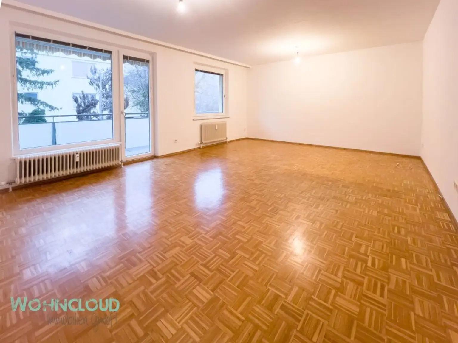 WOHNZIMMER AUSGANG LOGGIA