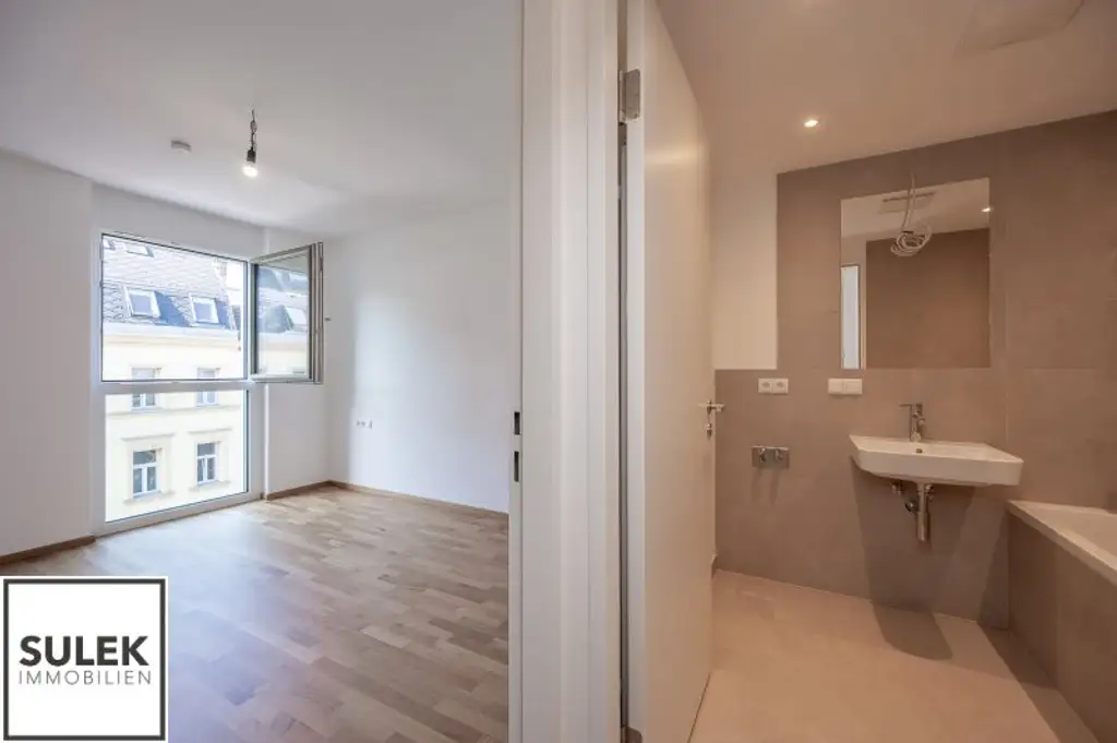 Erstbezug! Perfekt geschnittene 2 Zimmer Wohnung mit Balkon & top Anbindung (U4, U6, uvm.)