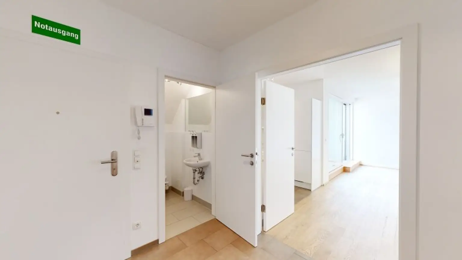 Klimatisierte Dachgeschoss Terrassenwohnung | 2 WCs | Top-Lage am Zimmermannplatz
