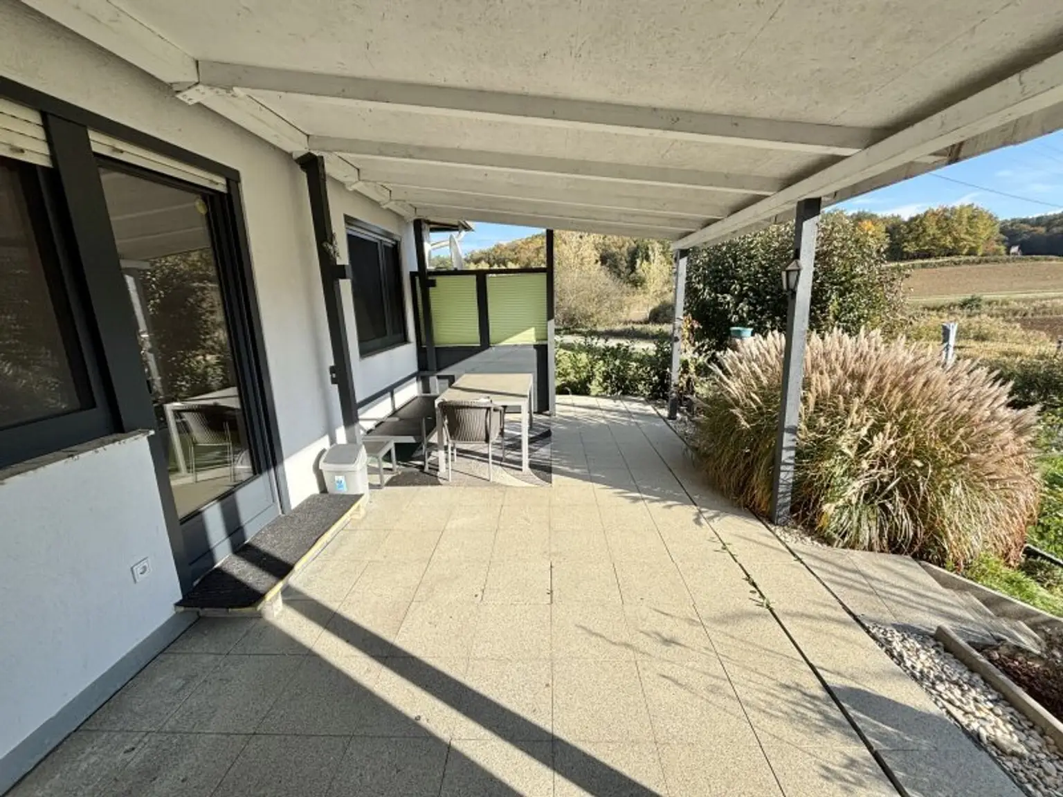 ** FAMILYS BEST **   Reinersdorf !! Bungalow mit ca. 122 m2 Wfl. in ruhiger, idyllischer Ortsrandlage mit ca. 1.200 m2 Eigengrund !!