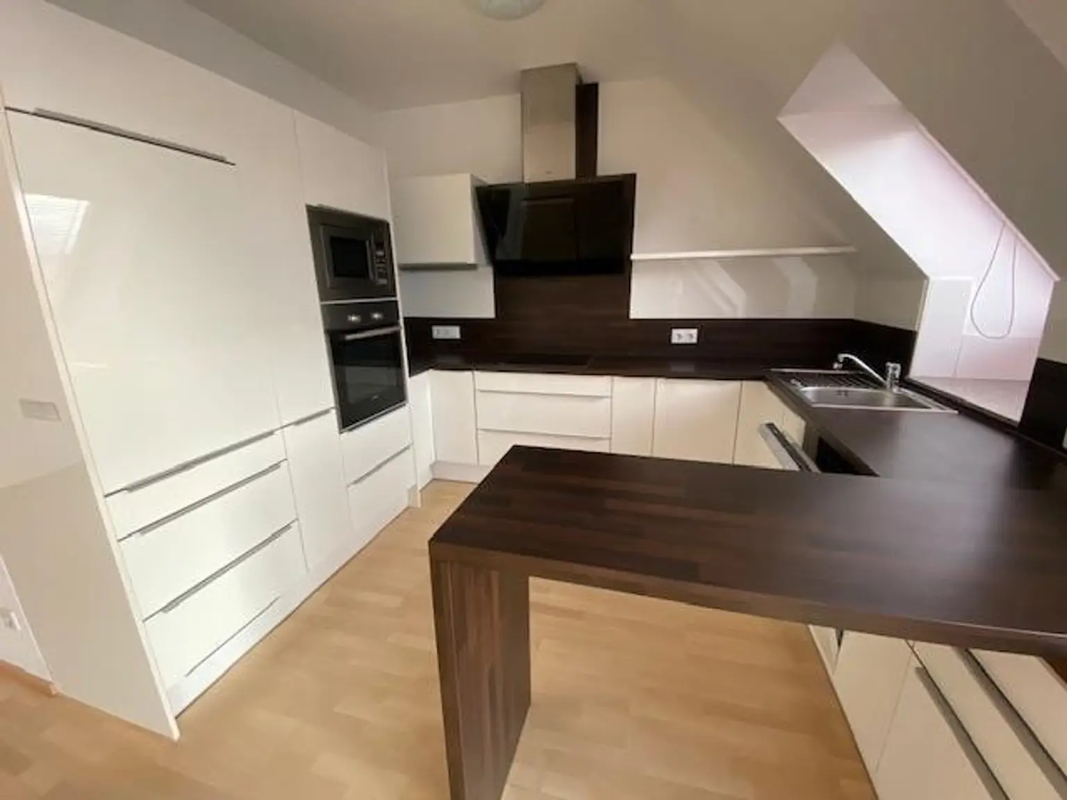 Traumhaftes 3-Zimmer-Penthouse mit großer Terrasse
