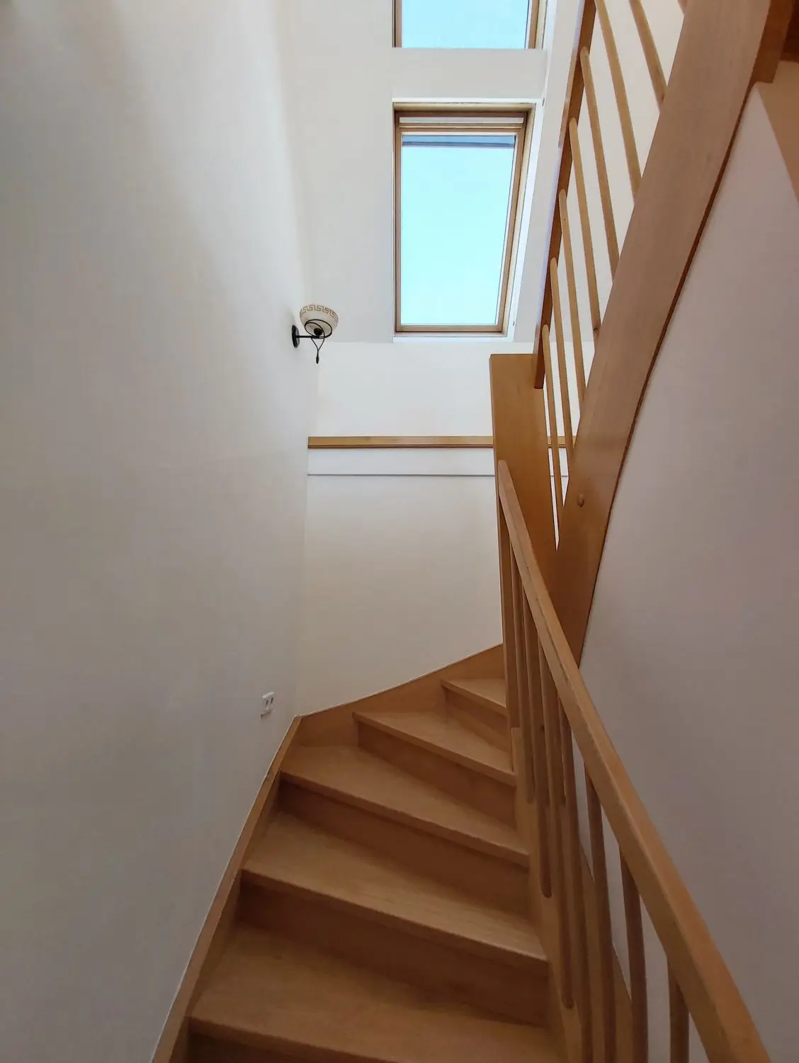 Moderne Maisonette mit 3 Zimmern und Dachterrasse nächst Enkplatz!